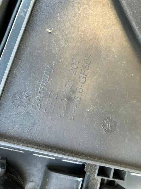 Vorderer Stoßfänger komplett 1.6 TDI 115PS Skoda Rapid image 7