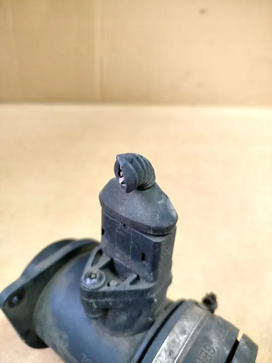 Luftmassenmesser Volkswagen Passat B5 1.9 100 image 3