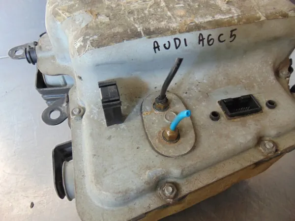 Compressor suspensão Audi S6 A6 C5 OEM 4B0616009A image 3