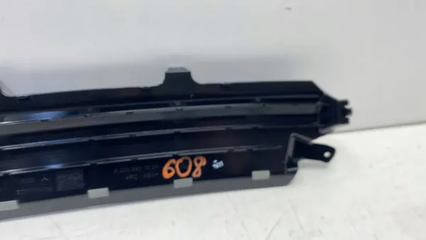 OEM A2058851524 Achterbumperafdekplaat - Gebruikt image 6