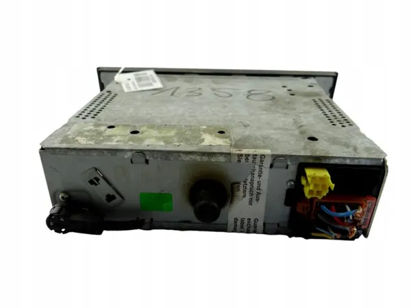 Radio SEAT Leon OEM SEZ2Z6D2233301 - Usado image 3