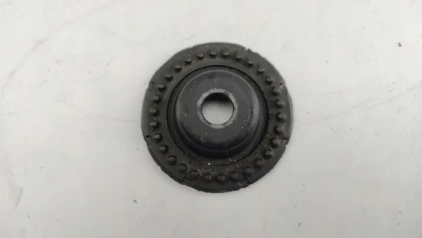 Toyota Etujousimen kiinnike OEM LAA26917 - Käytetty image 2