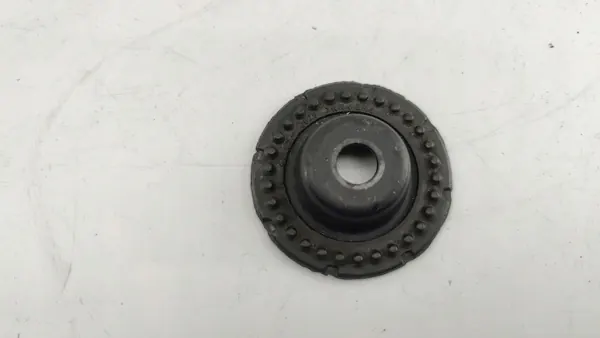 Toyota Etujousimen kiinnike OEM LAA26917 - Käytetty image 7