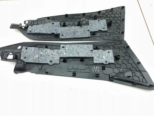 Peugeot 3008 III 2024 sidotunnelskydd OEM M0U024604 image 5