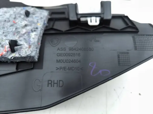 Peugeot 3008 III 2024 sidotunnelskydd OEM M0U024604 image 9