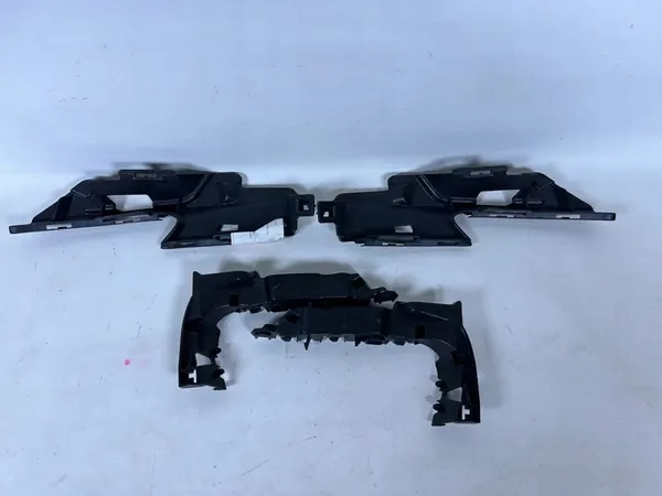 AUDI A3 Soporte de Parachoques Derecho Izquierdo Frontal 8V3807320 8V3807319 image 2