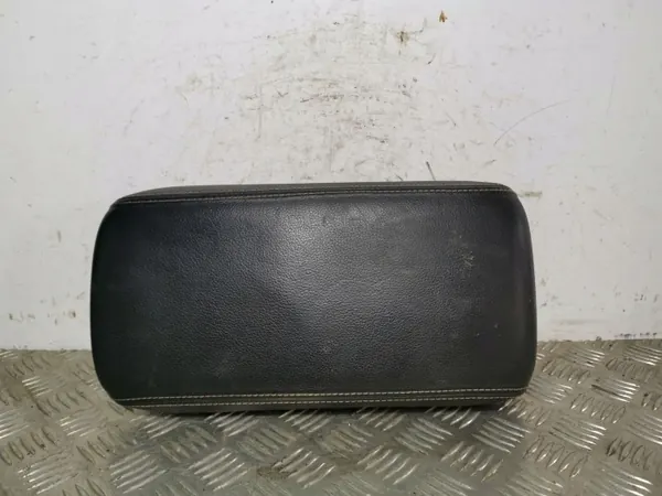 Accoudoir console Mitsubishi Outlander 2014 OEM FOB19296 image 2