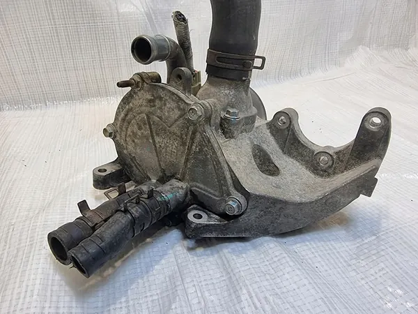 OPEL ANTARA CHEVROLET CAPTIVA Vattenpump 25186663 image 4