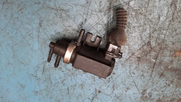 Tryckventil OEM 00R 906627 för VW Passat B5 1.9D image 2