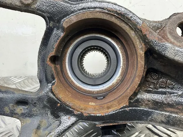 Volkswagen Touareg II 2017 Mozzo ruota anteriore destro image 5