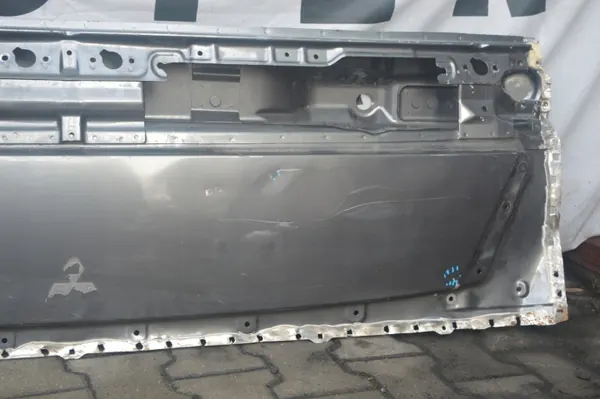 Mitsubishi FUSO Panel Poszycie Kabiny OEM - Gebraucht image 3