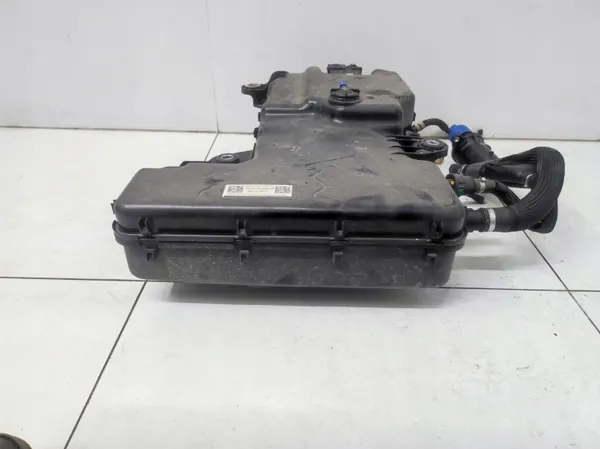 Tanque AdBlue OEM 7E0131877J para VW Transporter T6 image 5