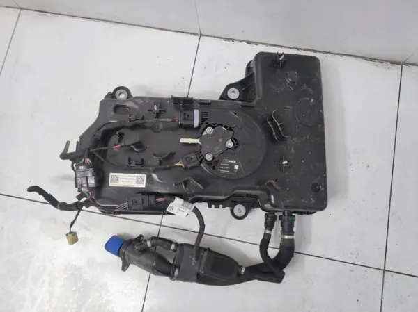 Tanque AdBlue OEM 7E0131877J para VW Transporter T6 image 6