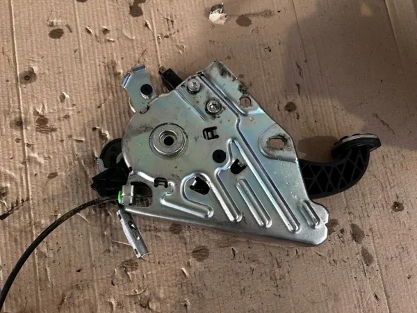 Levier de frein à main Mercedes-Benz OEM A2044200484 image 4