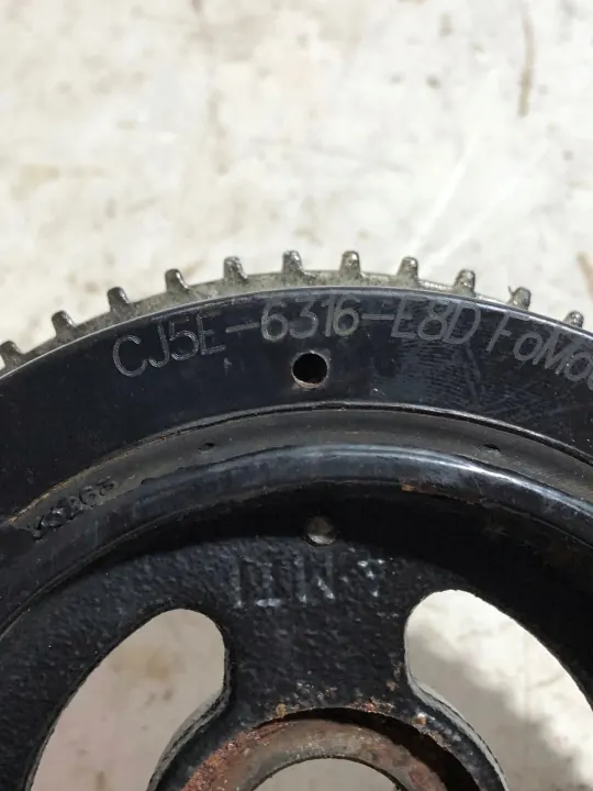 Kampiakselin hihnapyörä OEM cj5e6316e8d Ford Mustang VI image 4