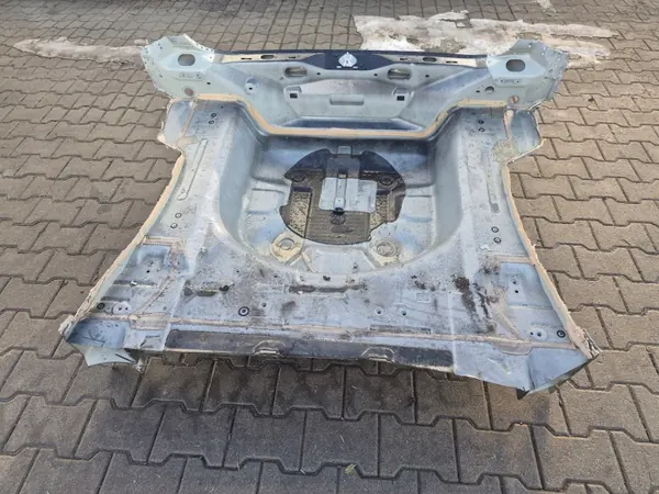 OEM PAS TYLNY WANNA BAGAŻNIKA 4WD 4X4 VITARA III 15- 18- LIFT LAKIER ZCE CZARNY image 4