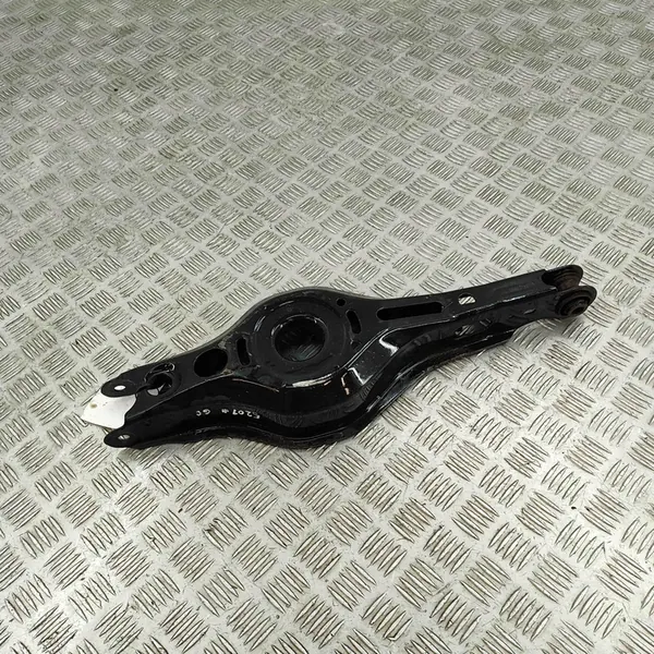 Lexus UX 2022 Braccio Superiore Posteriore Destro image 3