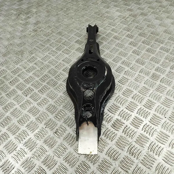 Lexus UX 2022 Braccio Superiore Posteriore Destro image 4