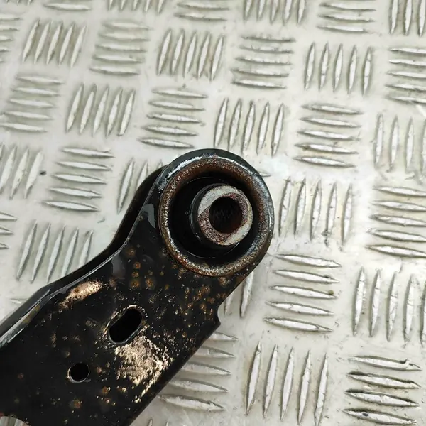 Lexus UX 2022 Braccio Superiore Posteriore Destro image 6