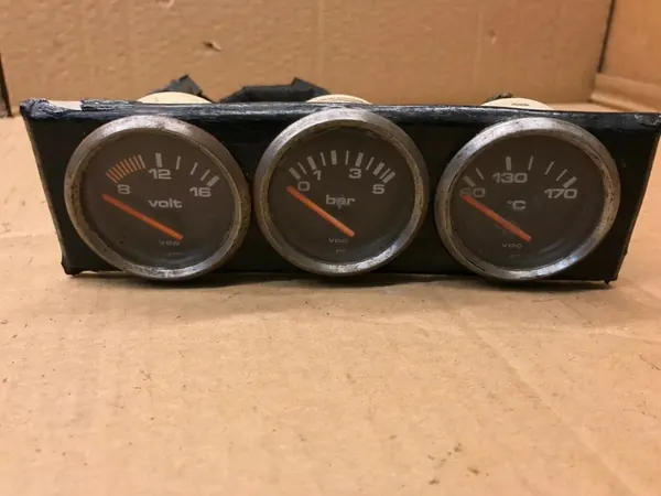 Volkswagen Golf II 1984 Oil Temperature Sensor image 2