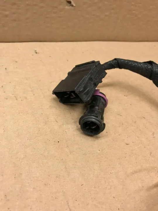 Volkswagen Golf II 1984 Oil Temperature Sensor image 3