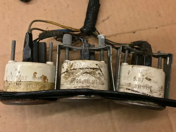 Volkswagen Golf II 1984 Oil Temperature Sensor image 4