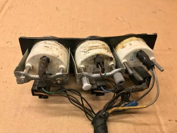 Volkswagen Golf II 1984 Oil Temperature Sensor image 5