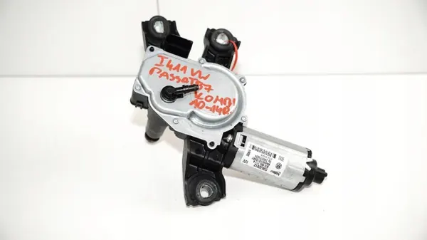 Ruitenwissermotor achter OEM 365577422 VW Passat B7 image 2