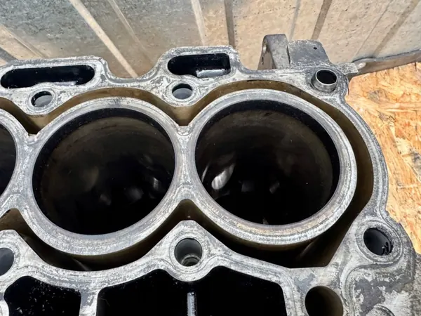 Bloque inferior de poste motor Ford Kuga 1.5 TDCI XWMB image 5