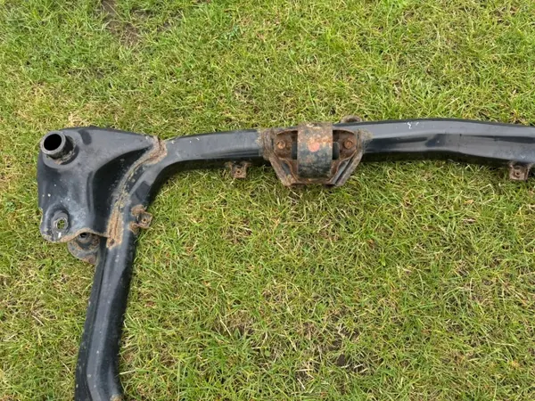 Etujousituspalkki OEM 62405-2L020 Hyundai image 6
