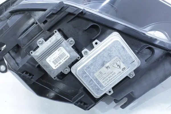 Farol dianteiro direito Bi-Xenon completo BMW E60 E61 M5 LCI OEM image 5