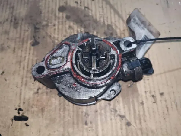 Bomba de vacío OEM D156-2A para Ford Focus MK2 1.6 TDCI image 2