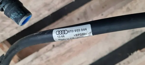 Audi A5 A4 B8 pesulanka OEM 8T0955944 image 10