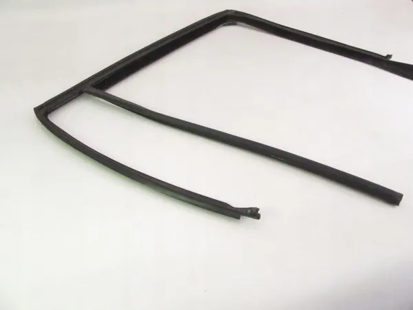 Raamrubber rechts achter OEM 7289668 BMW X5 F15 F85 image 5