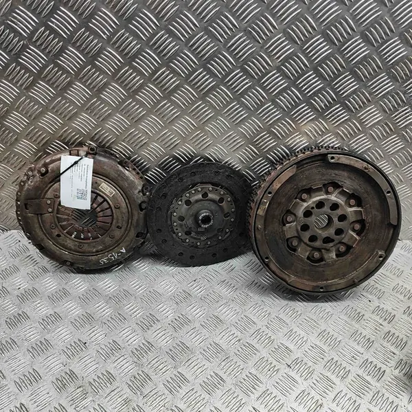 Conjunto de embreagem Mercedes-Benz Vito Tourer (W447) 1.6L OEM image 3