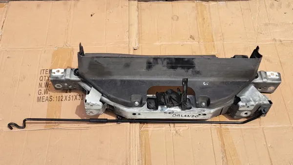 Chevrolet Orlando OEM Orlando pas - Förstärkningslås image 2