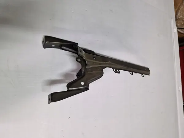 Toyota OE Frontmittelstütze 53208-F4900 image 2