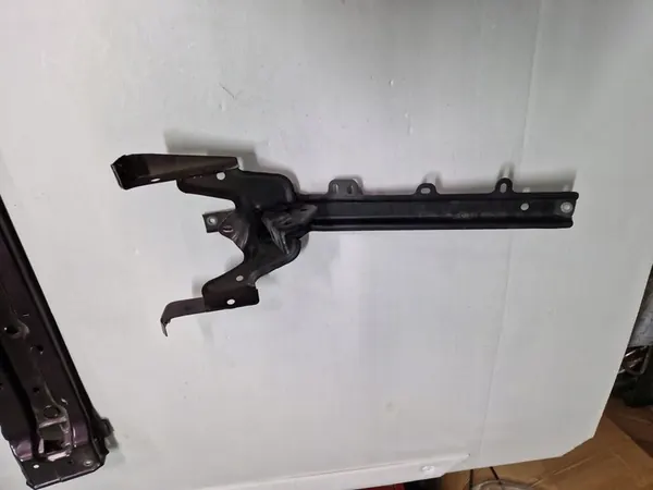 Toyota OE Frontmittelstütze 53208-F4900 image 4