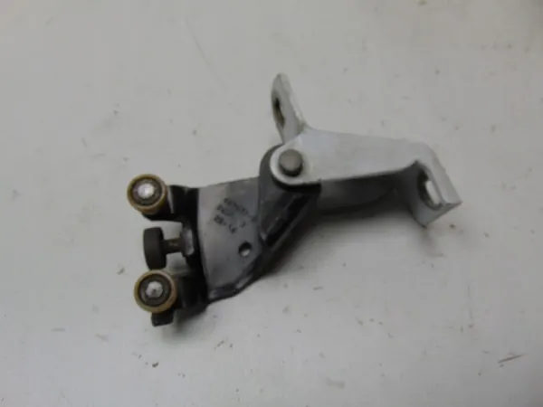 Oikea liukuoven rulla OEM 531807-F Mercedes Citan image 4