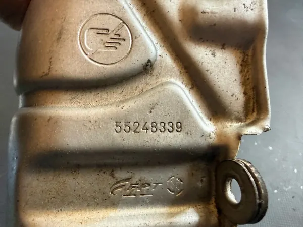 Protector de colector escape OEM 55248339 Fiat Alfa image 3