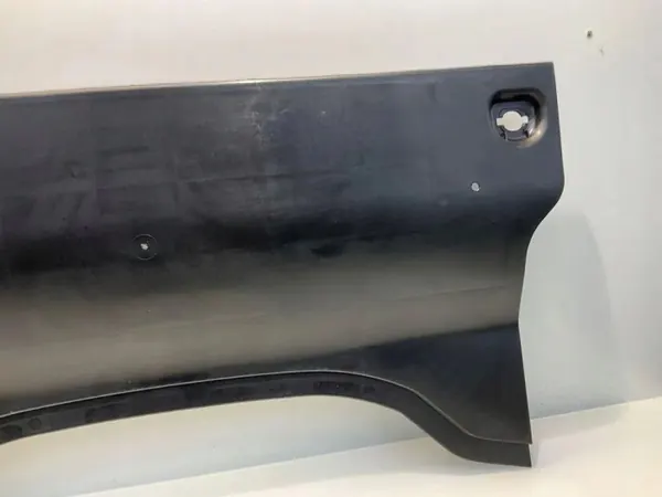 Funda de maletero Mercedes-Benz OEM 2046904630 - Usado image 2