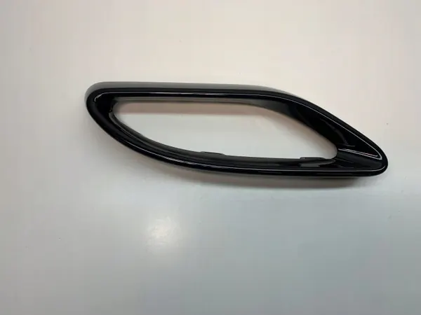 Ponta de escape Mercedes W205 AMG A2058852321 - Traseira direita image 2