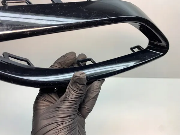 Ponta de escape Mercedes W205 AMG A2058852321 - Traseira direita image 3