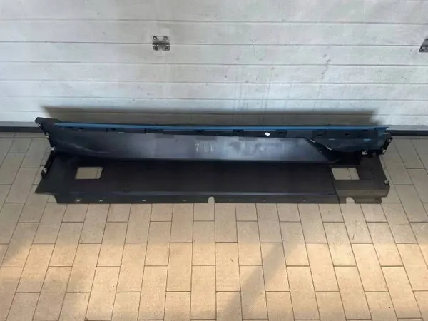 BMW I3 Vasen Kynnyssuoja OEM BZC1846 image 5
