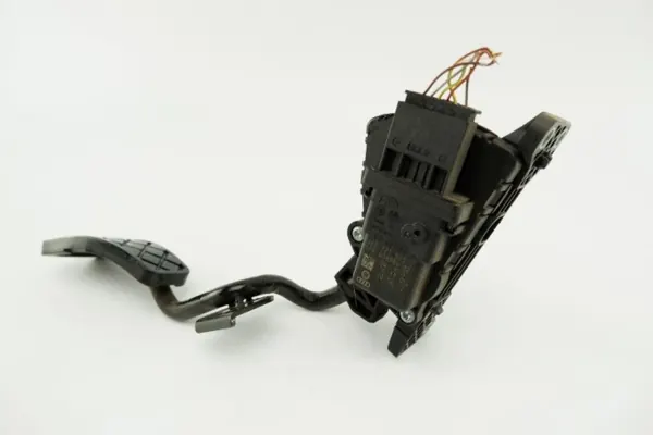 Potenciómetro del pedal del acelerador Audi A6 C6 2.0 TDI OEM 4F2721523 image 6