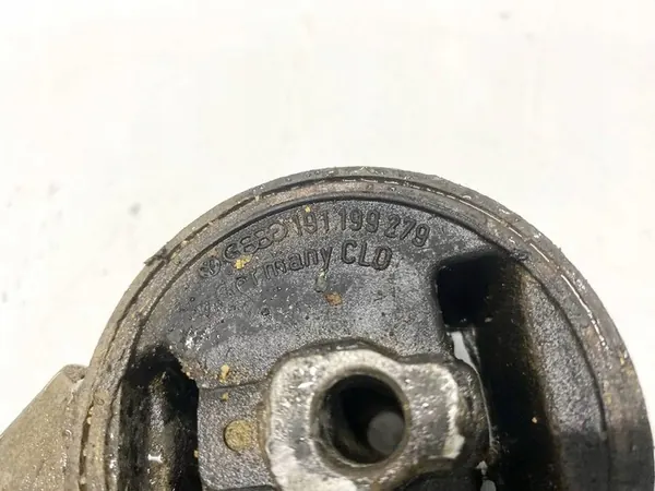 Supporti motore e cambio Volkswagen Golf 1985 1.3L 191 image 4