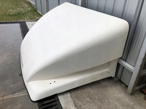 OWIEWKA 190x84x125 usado OEM para Nissan Atleon image 3