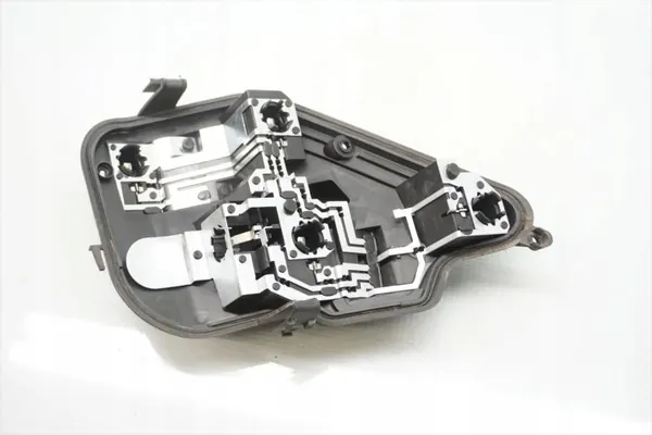 Soquete lâmpada traseiro esquerdo Vauxhall Astra 2007 OEM 159727 image 2