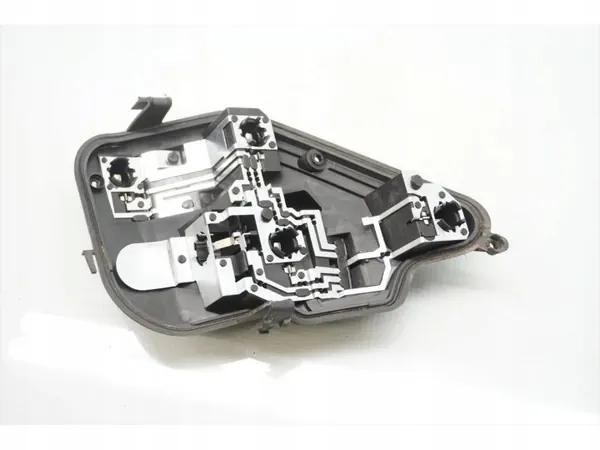 Soquete lâmpada traseiro esquerdo Vauxhall Astra 2007 OEM 159727 image 5