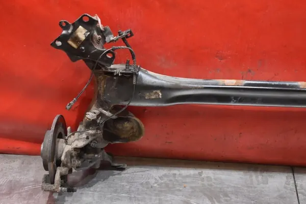 Asse posteriore Renault Megane Scenic III 1.6 DCI 130 KM image 2